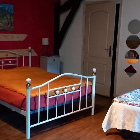 Cedres Bleus De Joany Chez Nathalie Viviez Exterior photo